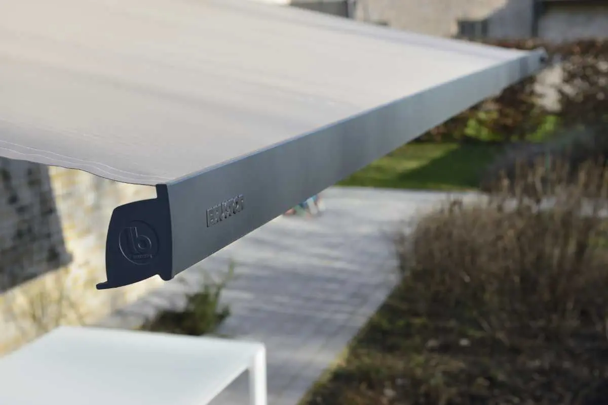 Un store banne installé par Moyse 3D