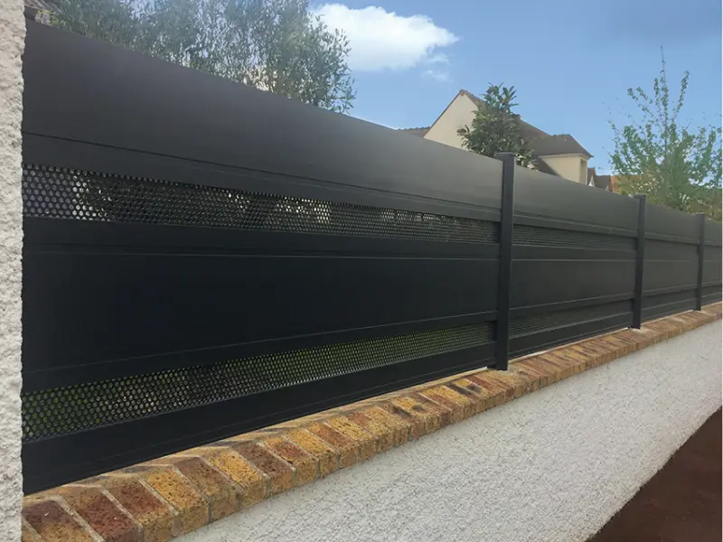 Une clôture de la marque KSM