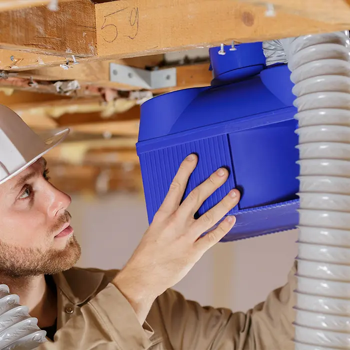 Un installateur de VMC