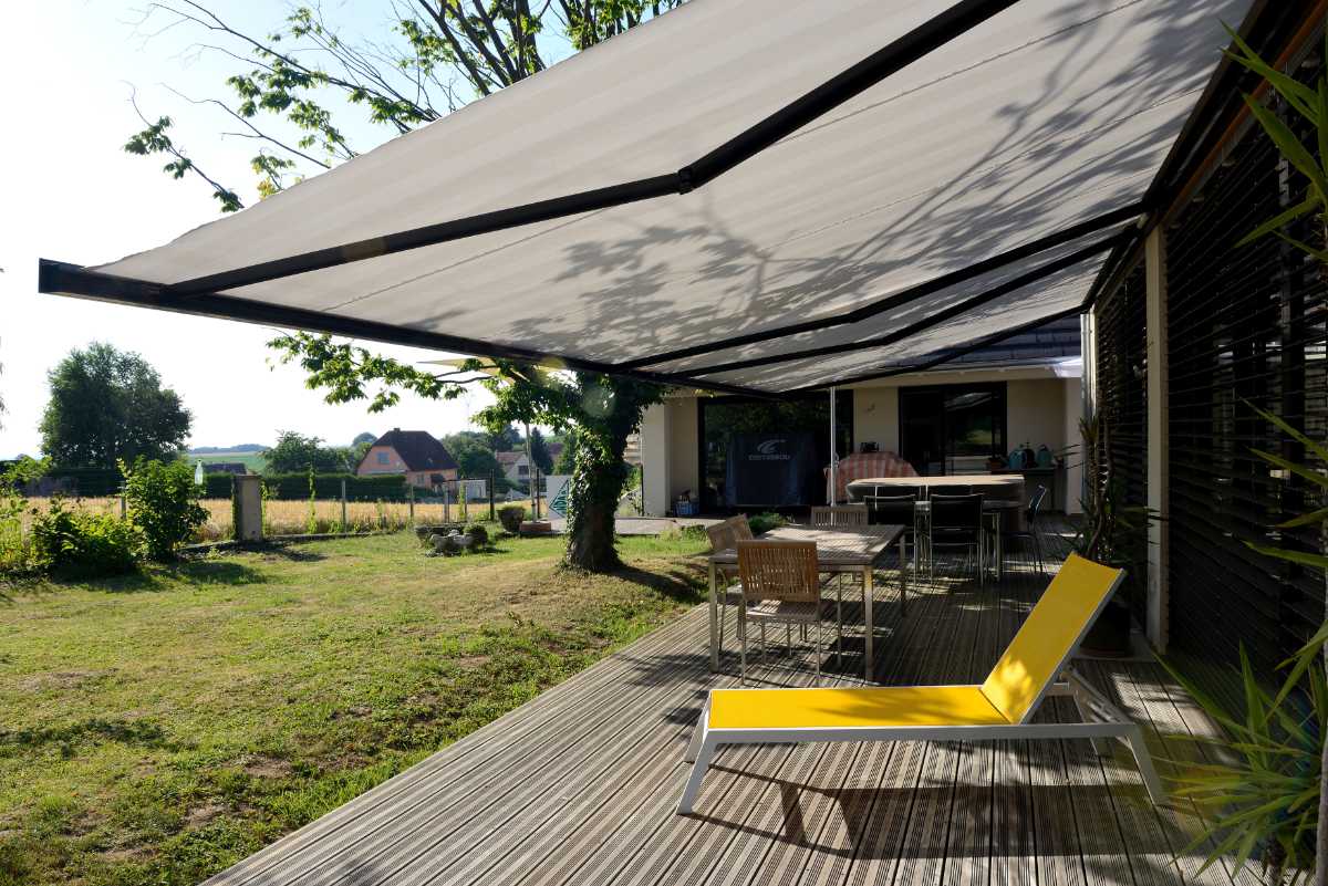 Un store banne installé par Moyse 3D