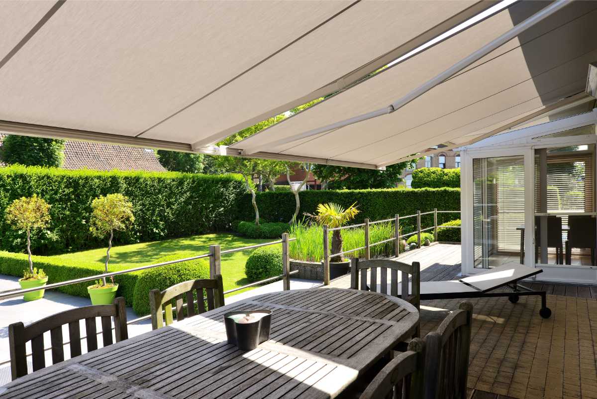 Un store banne installé par Moyse 3D